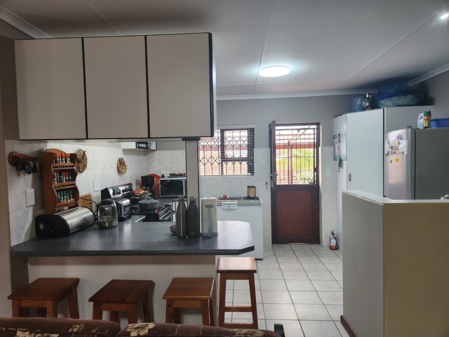 2 Bedroom Property for Sale in Denneoord Western Cape